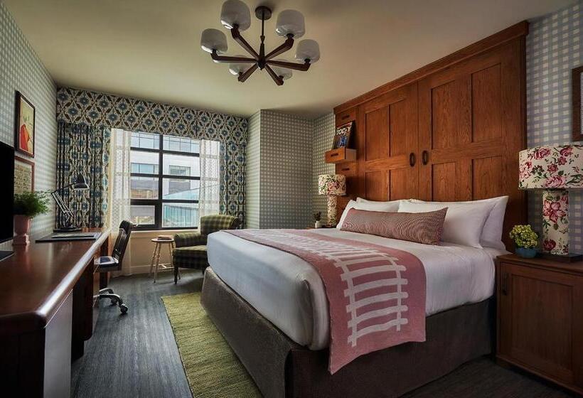 Camera Standard Letto King Accessibile ai persone con mobilità ridotta, Graduate By Hilton Bloomington