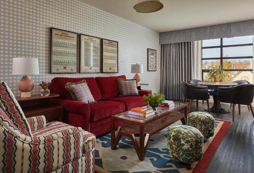 Suite Accessibile ai persone con mobilità ridotta, Graduate By Hilton Bloomington