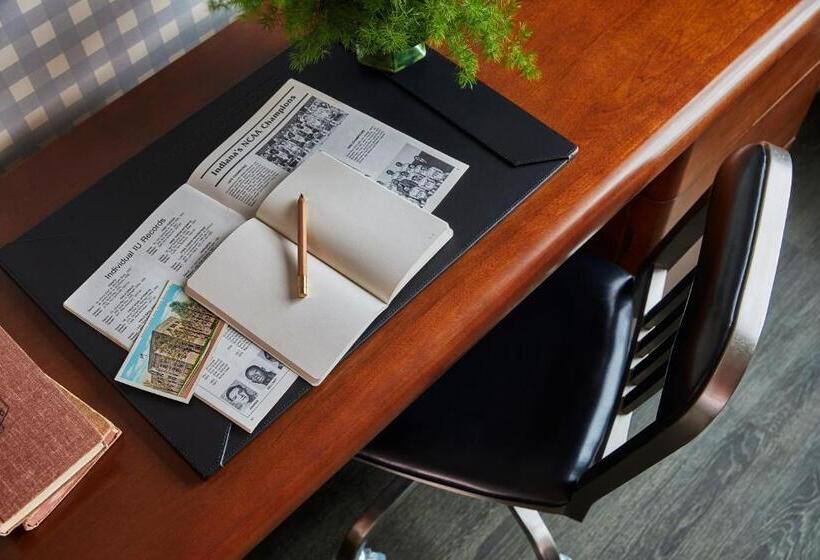 Camera Deluxe Letto King, Graduate By Hilton Bloomington
