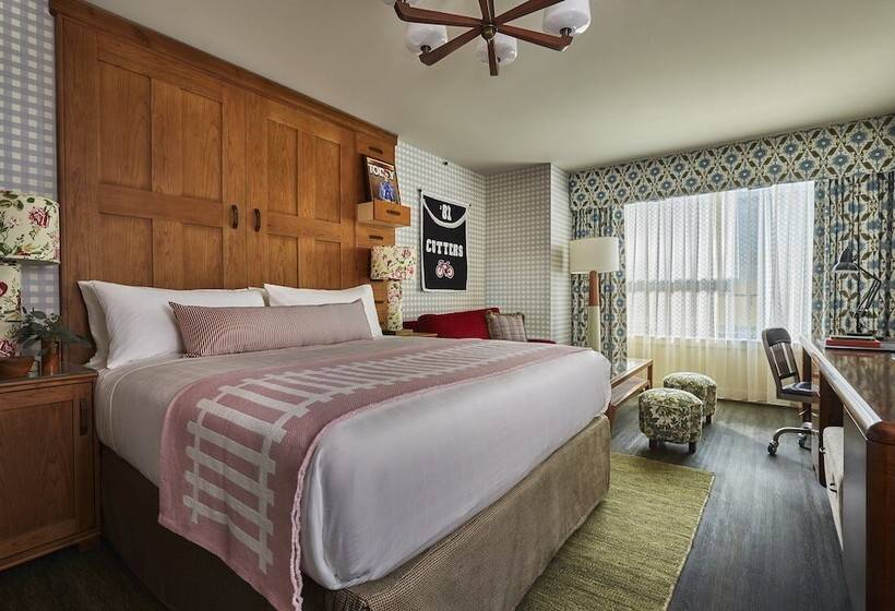 Suite Familiare, Graduate By Hilton Bloomington