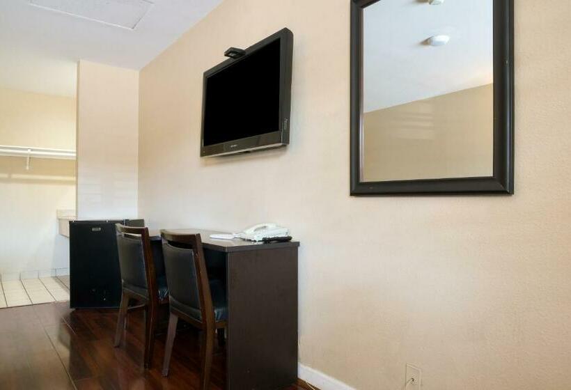 Номер Deluxe, Covina Motel