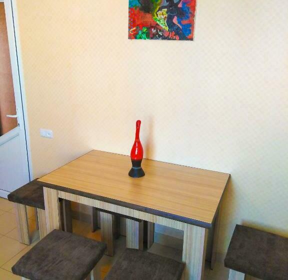 اتاق اجرایی سه نفره, Rest Guest House