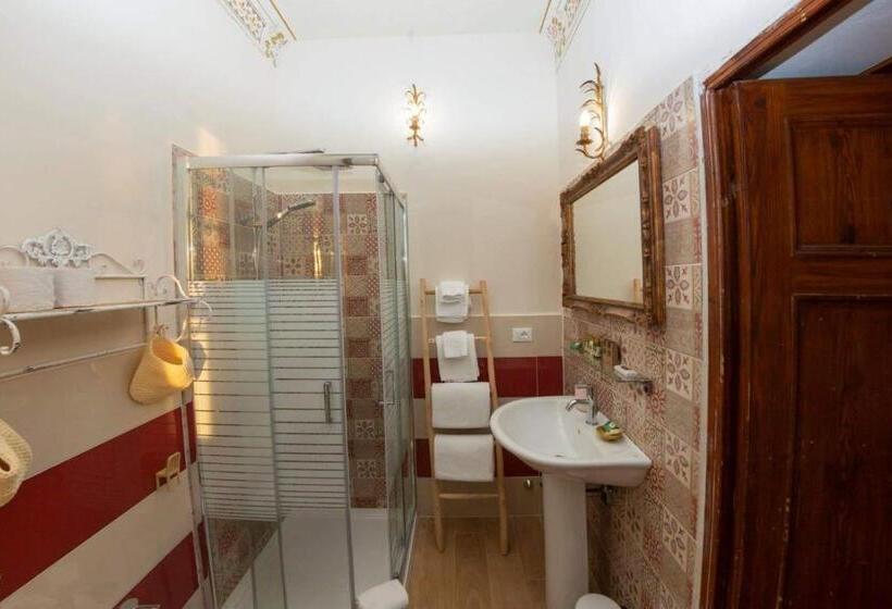 سوییت خانوادگی, Agriturismo Villa Cavallini