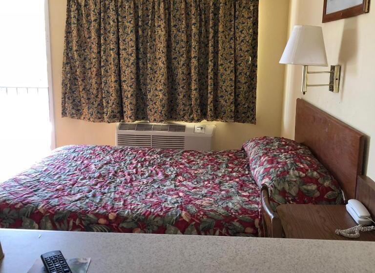Family Suite, Country Host Inn