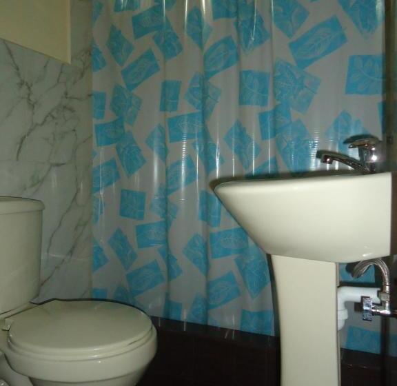 Quarto Triplo Estandar, Hostal Bolívar Inn