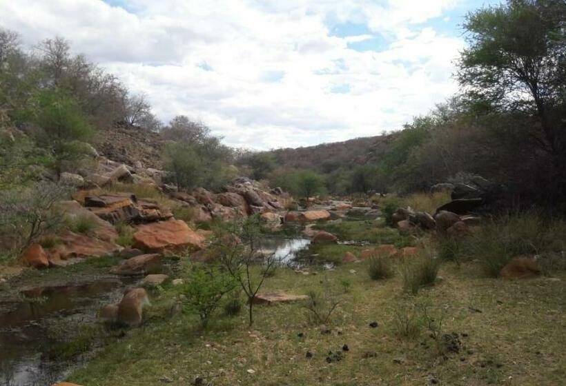 اتاق استاندارد با چشم‌انداز دریاچه, Von Bach Dam Resort