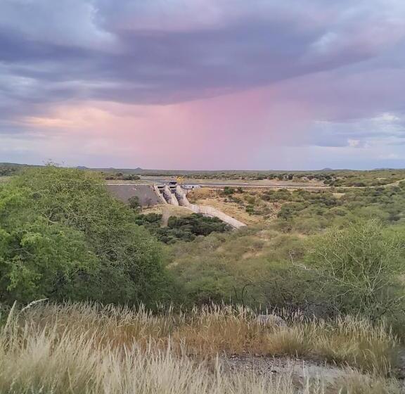 اتاق استاندارد با چشم‌انداز دریاچه, Von Bach Dam Resort