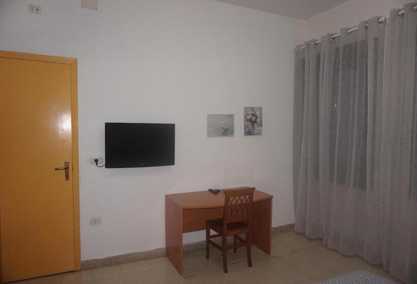 اتاق کلاسیک چهارنفره, Villa Souvenir