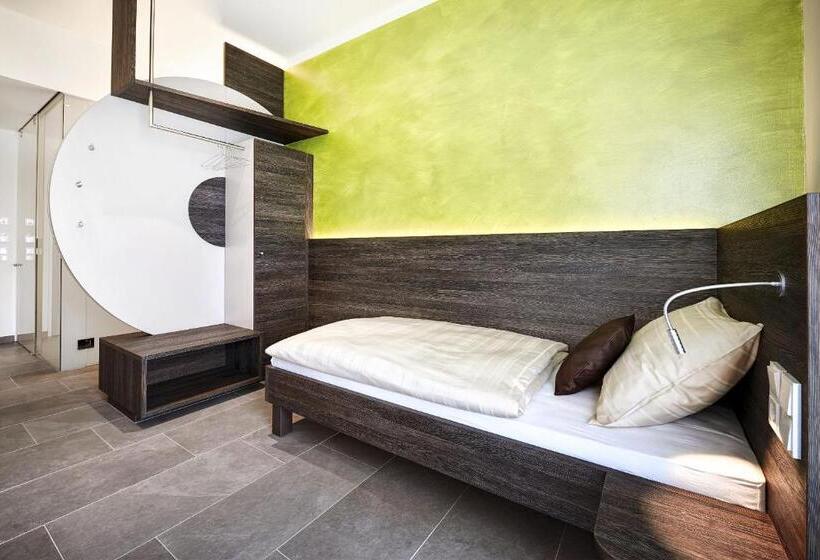 اتاق استاندارد یک تخته برای معلولان, Eee Hotel Traun