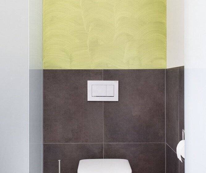 اتاق استاندارد, Eee Hotel Traun