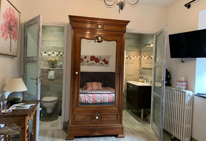 Номер Deluxe, Logis De La Roche  Niort  Chauray