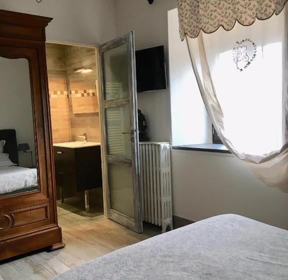 Номер Deluxe, Logis De La Roche  Niort  Chauray