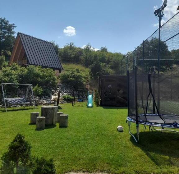 بانگلوی استاندارد, Vila Miorita