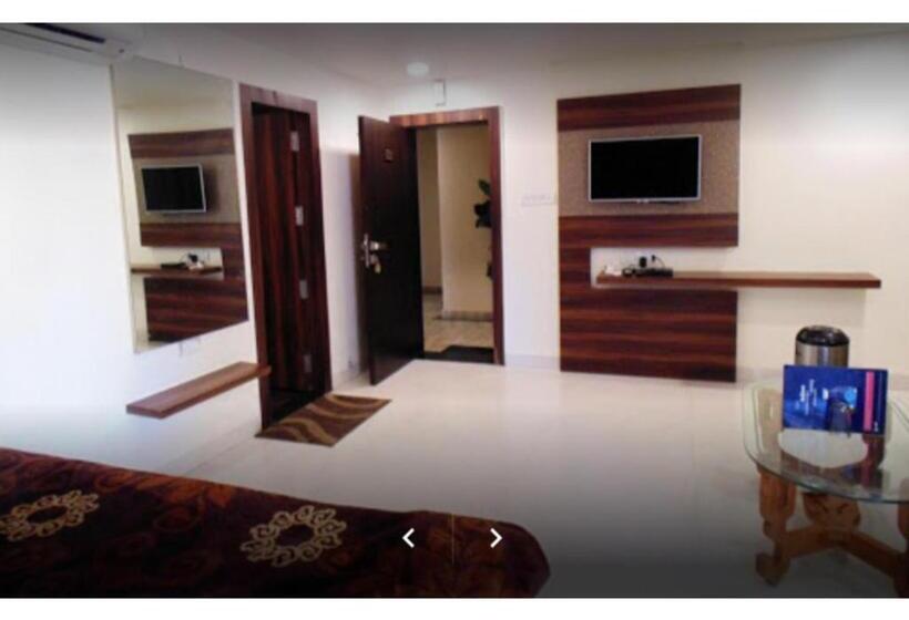 Номер Deluxe, Balcony Rooms Overlooking The Main Market