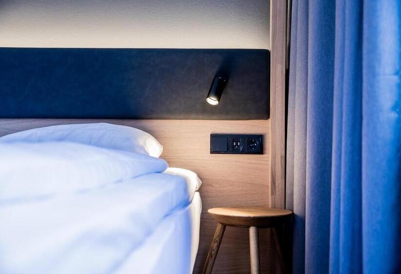 Номер Стандарт, Stockholm North By First Hotels