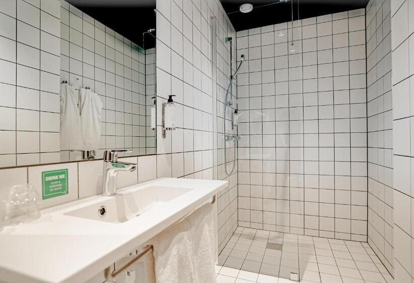 Семейный Номер, Stockholm North By First Hotels