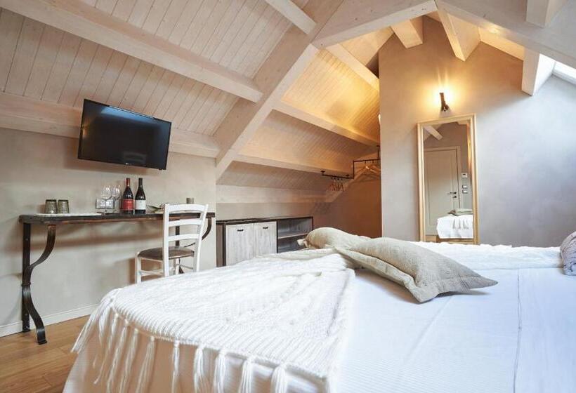 Четырехместный Номер Deluxe, Relais Villa Miraglia