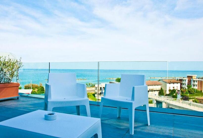 Люкс Вид на Море с Гидромассажем, Ambruosi Village Resort & Spa