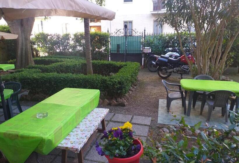اتاق استاندارد با سرویس بهداشتی مشترک, Casa Di Alfredo Affittacamere