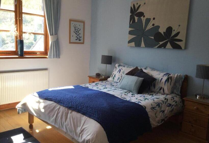 اتاق لوکس, Coombe House B&b