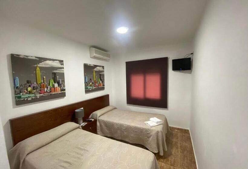 Номер Стандарт, Hostal Restaurante El Avion S,l