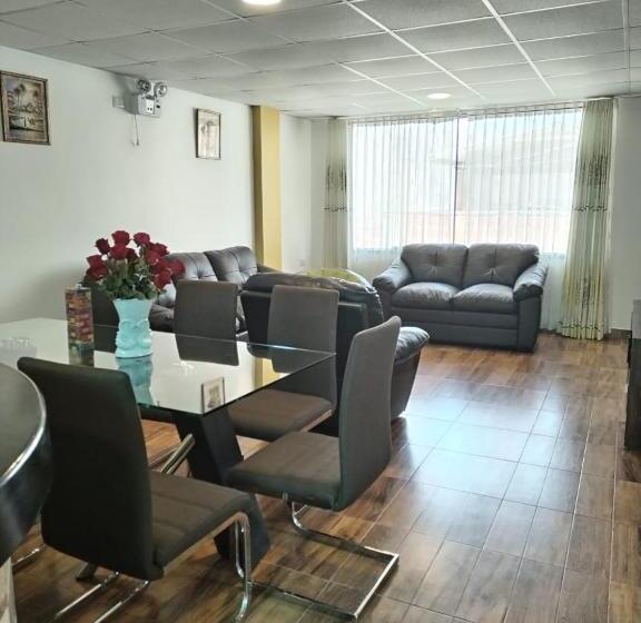 آپارتمان 1 خوابه با تراس, Quilla House 2