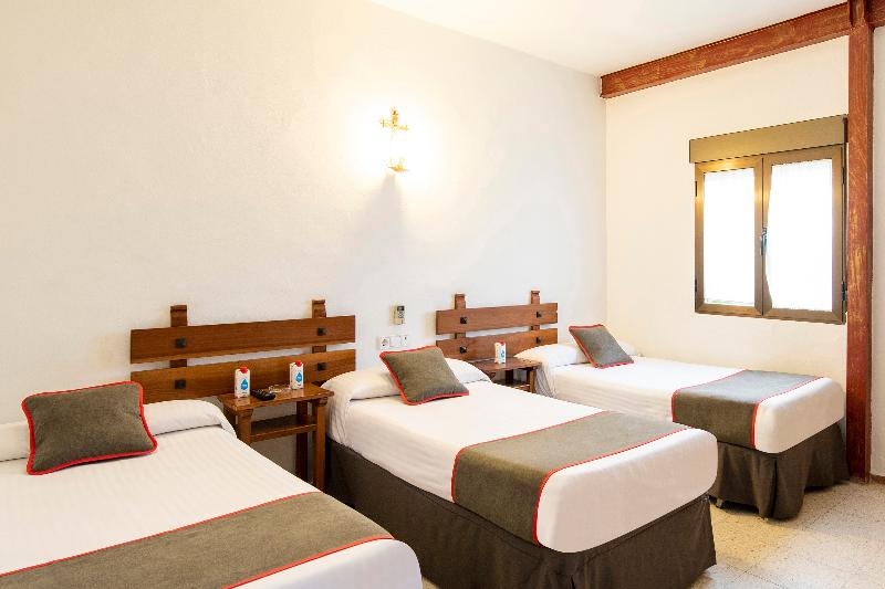 Номер Стандарт Трехместный, Hostal Santiago
