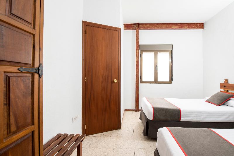 Номер Стандарт, Hostal Santiago