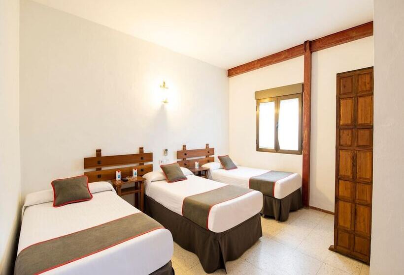 Номер Стандарт Трехместный, Hostal Santiago