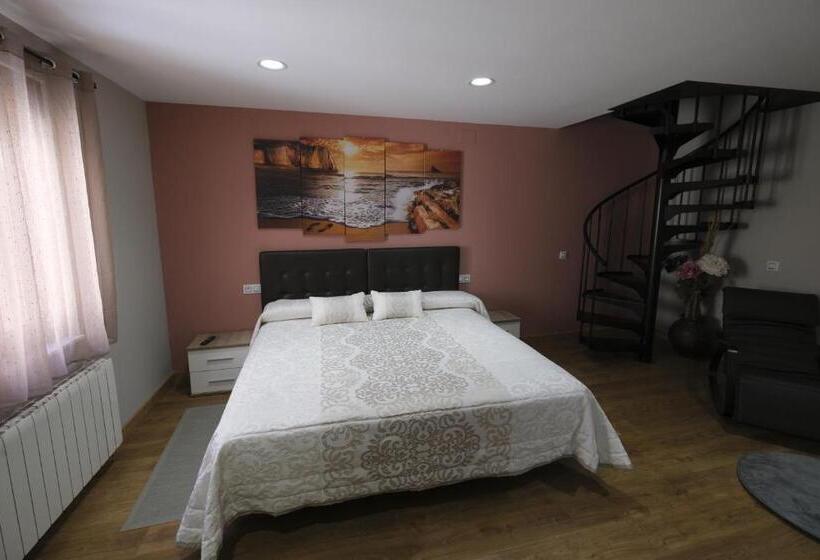 Люкс Повышенной Комфортности, Hostal Restaurante Goya