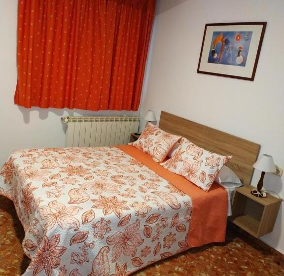 Номер Стандарт, Hostal Alvaro I