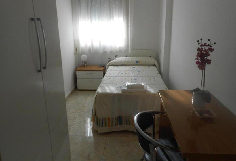 标准单人间, Hostal Ca La Irene