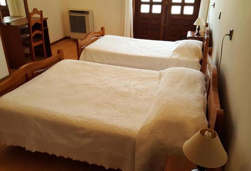 Quarto Triplo Estandar, Residencial Albergaria