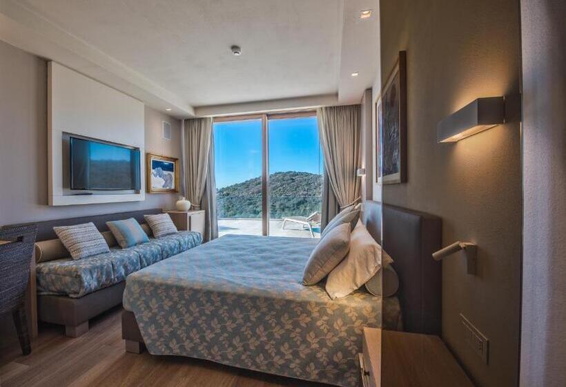 Номер Deluxe Вид на Море с Балконом, Villa Margherita Wellness & Golf   Your Private Punta Ala