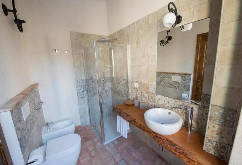 Quarto Deluxe com Sacada, Camere Da Cecè