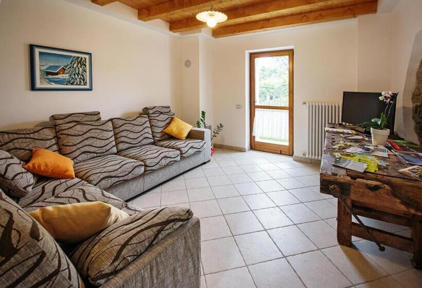 منزل 4 غرف نوم, Albergo Diffuso Tolmezzo