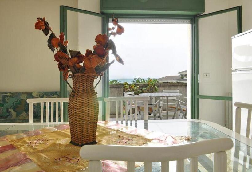 آپارتمان 2 خوابه, Residence Leonardo Sul Mare