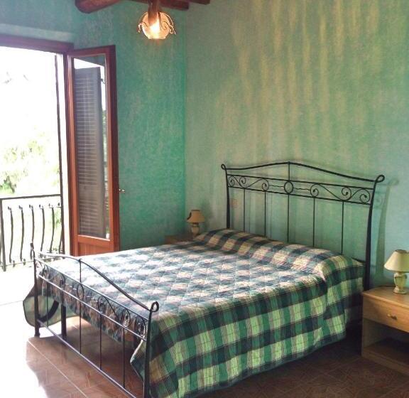 Апартаменты 2 Спальни, Agriturismo Azienda Agricola La Roccaia