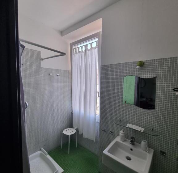 اتاق استاندارد با چشم‌انداز باغ, My Room Roma