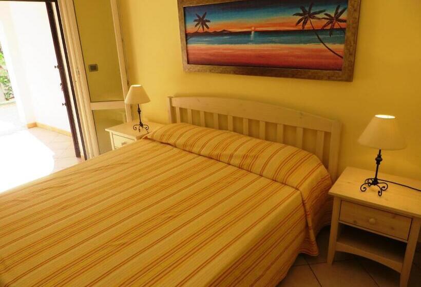 Апартаменты 2 Спальни, Residence Giglio