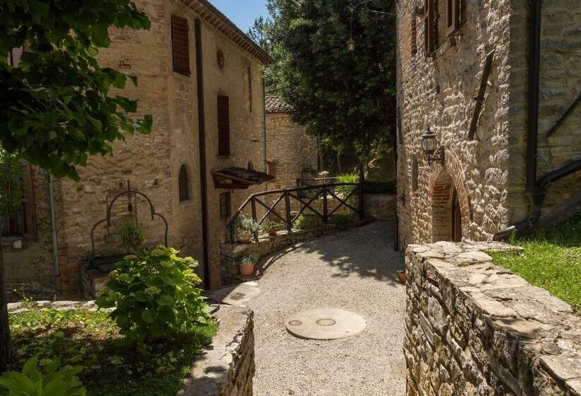 سوییت خانوادگی, Agriturismo Monte Acuto