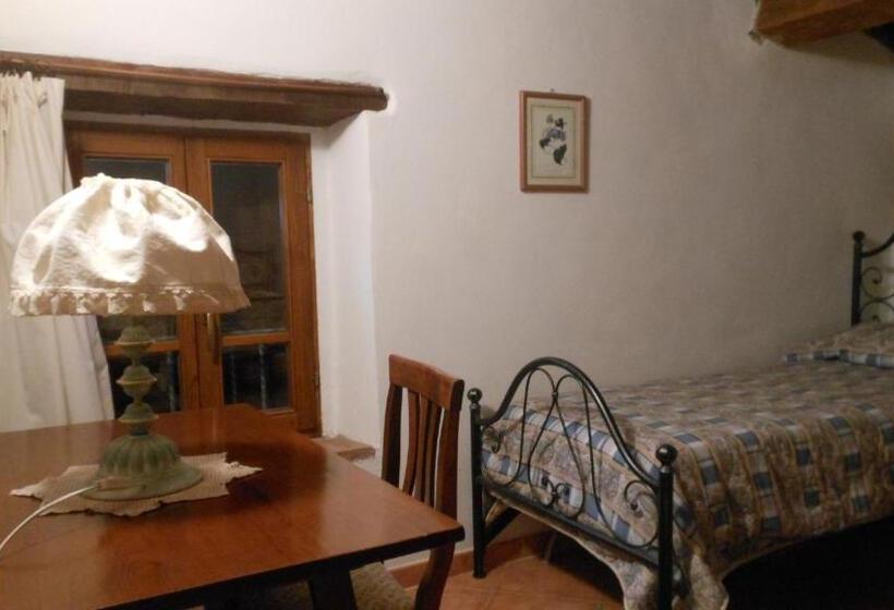 سوییت لوکس, Agriturismo Monte Acuto
