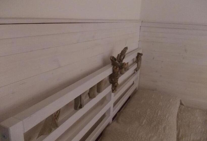 Quarto Estandar, 4 Camere A Trani