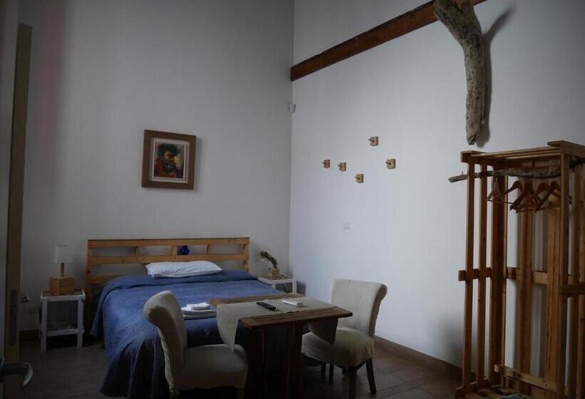 Quarto Quádruplo Estandar, 4 Camere A Trani