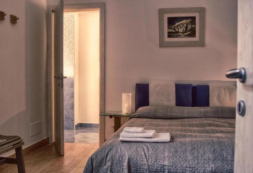 Quarto Quádruplo Estandar, 4 Camere A Trani