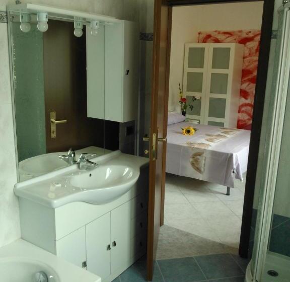 Апартаменты 1 Спальня с Видом, Affittacamere Valchiavenna Foresteria In Tranquilla Villa Signorile Con Comodo Parcheggio Privato