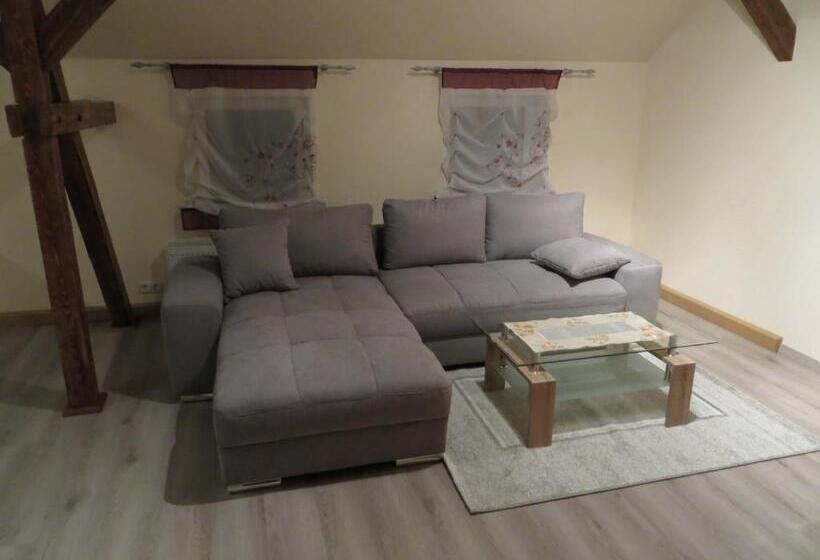 חדר משפחתי, Ferienwohnung & Zimmervermietung Wolf