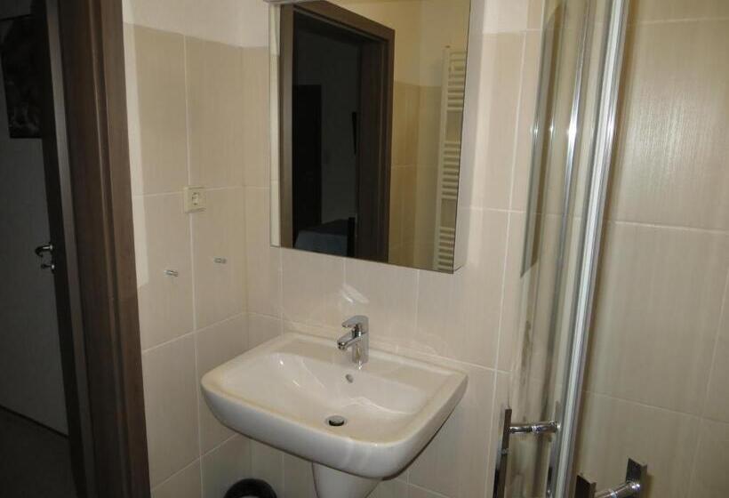 חדר סטנדרט, Ferienwohnung & Zimmervermietung Wolf