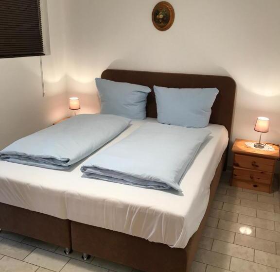 Апартаменты 1 Спальня с Балконом, Stadt Apartment