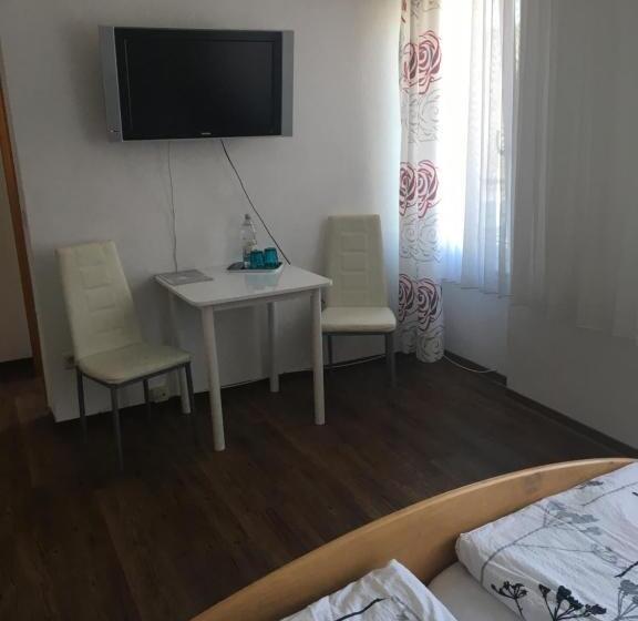 Номер Стандарт, Pension Am Markt